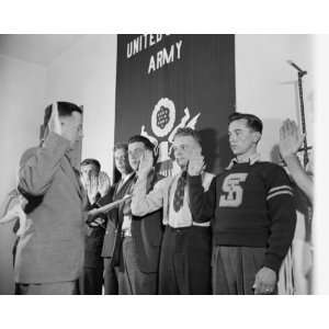  1940 photo New recruits join up, Washington, D.C. Group of 