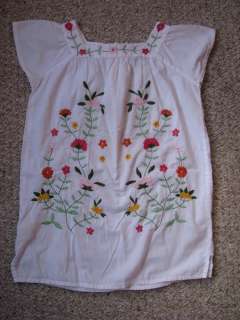 Mini Boden Size 5 6 White Tunic Top Dress with Embroidered Flowers 