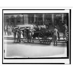  Historic Print (M) [Soldiers loading flag draped casket 