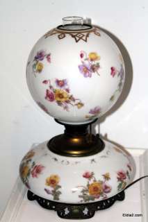 Antique Gone with the Wind lamp  