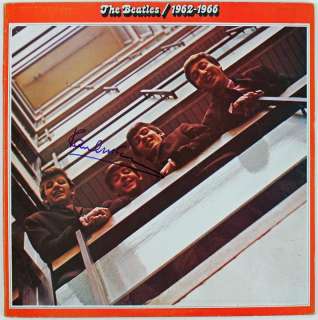 PAUL MCCARTNEY THE BEATLES 1962 1966 SIGNED ALBUM COVER W/ VINYL PSA 