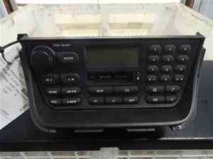 98 99 Jaguar XJ8 OEM AM/FM Receiver Cass Radio LKQ  