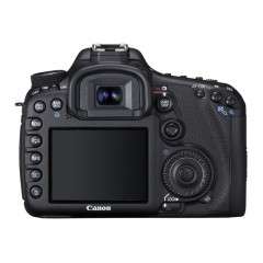 Canon EOS 7D Digital SLR Camera Body + Canon EF S 18 55mm IS Lens 