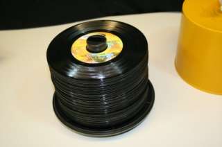 Vintage Disk Go Case Vinyl 45 Record holder. Great vintage gold/yellow 