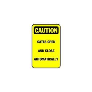  3x6 Vinyl Banner   Caution gates open and close 