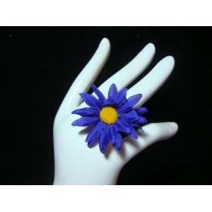  NEW COPY OF Adorable Yellow Daisy Flower Ring, Limited 