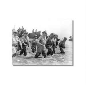  MacArthur Lands at Leyte, Philippines 9x12 Unframed Photo 