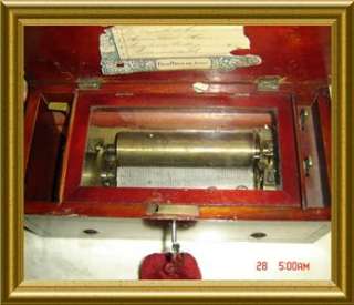 NTIQUE GORGEOUS SWISS etouffoirs en acier MUSIC BOX CIRCA 1870 