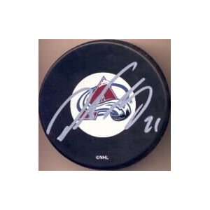  Peter Forsberg Autographed Hockey Puck   Colorado 