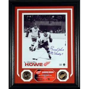  Gordie Howe Detroit Red Wings Autographed Photomint with 2 