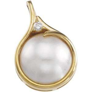  15.00 Mm 14K Yellow Gold Mabe Pearl And Diamond Pendant Jewelry