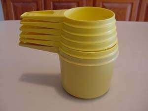 Vintage Tupperware 6 pc Measuring Cup Set Yellow  