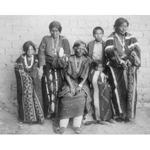  1901 photo Navajo chiefs sic family graphic.