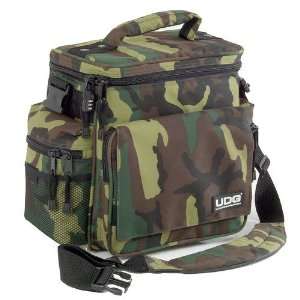  UDG U9630 Slingbag   Black Musical Instruments