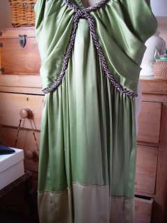 CHLOE GREEN SILK RUNWAY DRESS WITH CRYSTALS SZ 38 / 4 S  