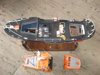 RNLI Waverney Class Lifeboat 1/12th Scale And Crew  