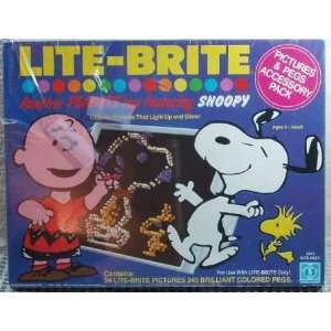  Lite Brite Peanuts Set Featuring Snoopy 