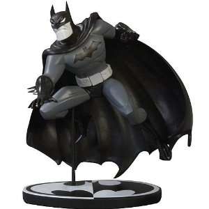  Batman Black and White Statue Bruce Timm Toys & Games