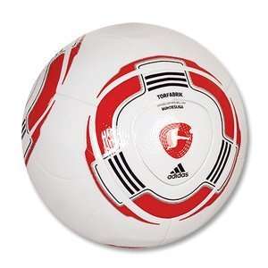  10 11 Bundesliga Official Matchball   White/Red Sports 