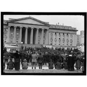   LOANS. OFFICIAL LIBERTY BOND CAR, AND TANK 1918