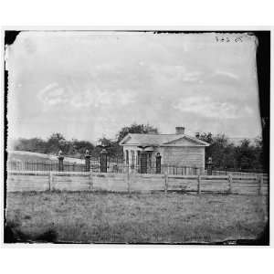  Gettysburg,Pennsylvania. Entrance to National Cemetery 