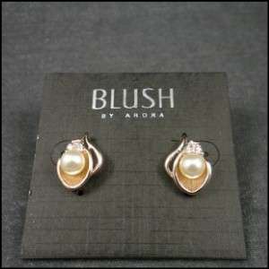 EU096 Charming Pearl Golden Little Conch Stud Earrings  