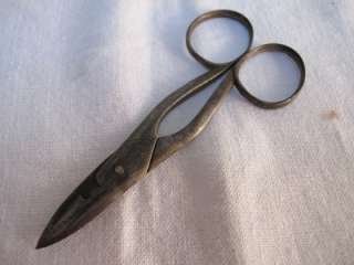 ANTIQUE VICTORIAN FORGED STEEL BUTTON HOLE SCISSORS  