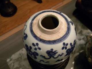 ANTIQUE CHINESE BLUE and WHITE POT/JAR Qing  
