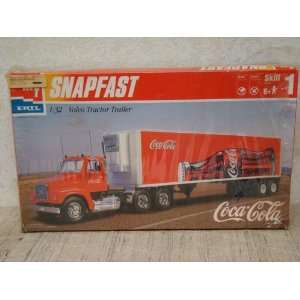    AMT Snapfast Coca Cola 132 Volvo Tractor Trailer Toys & Games