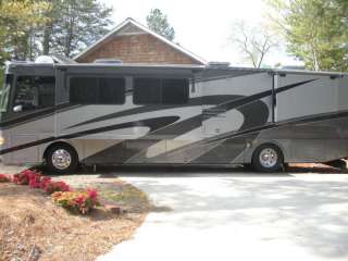 2004 Mandalay Luxury Motorhome on Freightliner chassis and CAT turbo 