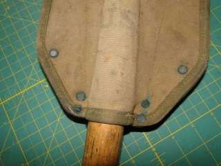 Vintage WWII 1945 US WOOD Army Military Trench Foxhole Folding SHOVEL 