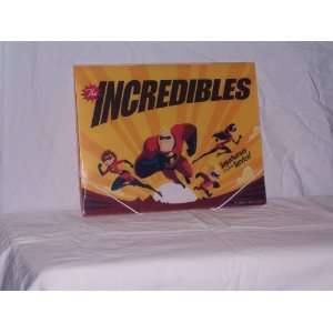  DISNEY THE INCREDIBLS PLASTIC FOLDERS Toys & Games