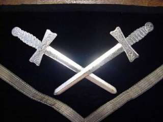   / Vintage Knights Templar Masonic Skull & Bones Black Apron. Ames
