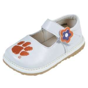   Girls Toddler Shoe Size 3   Squeak Me Shoes 32213