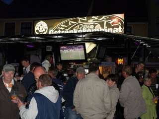 Bierwagen, Getränkewagen, Verkaufswagen, Anhänger, mit 4 x TV in 