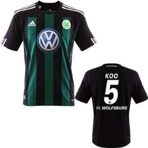 VfL Wolfsburg Koo Trikot Away 2012  Sport & Freizeit