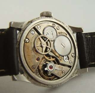   OMEGA MILITAIRE A LUNETTE TOURNANTE CAL.23.4 DE 1940