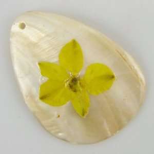  70mm yellow shell oval flower pendant bead