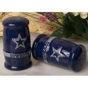  DALLAS COWBOYS SALT & PEPPER SHAKERS